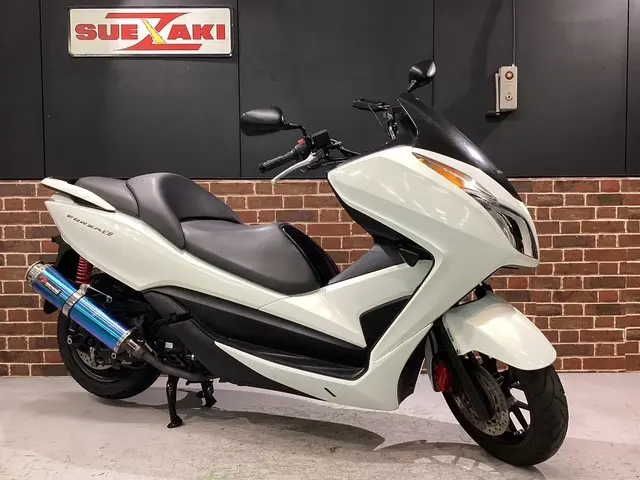 HONDA フォルツァSi 車両写真