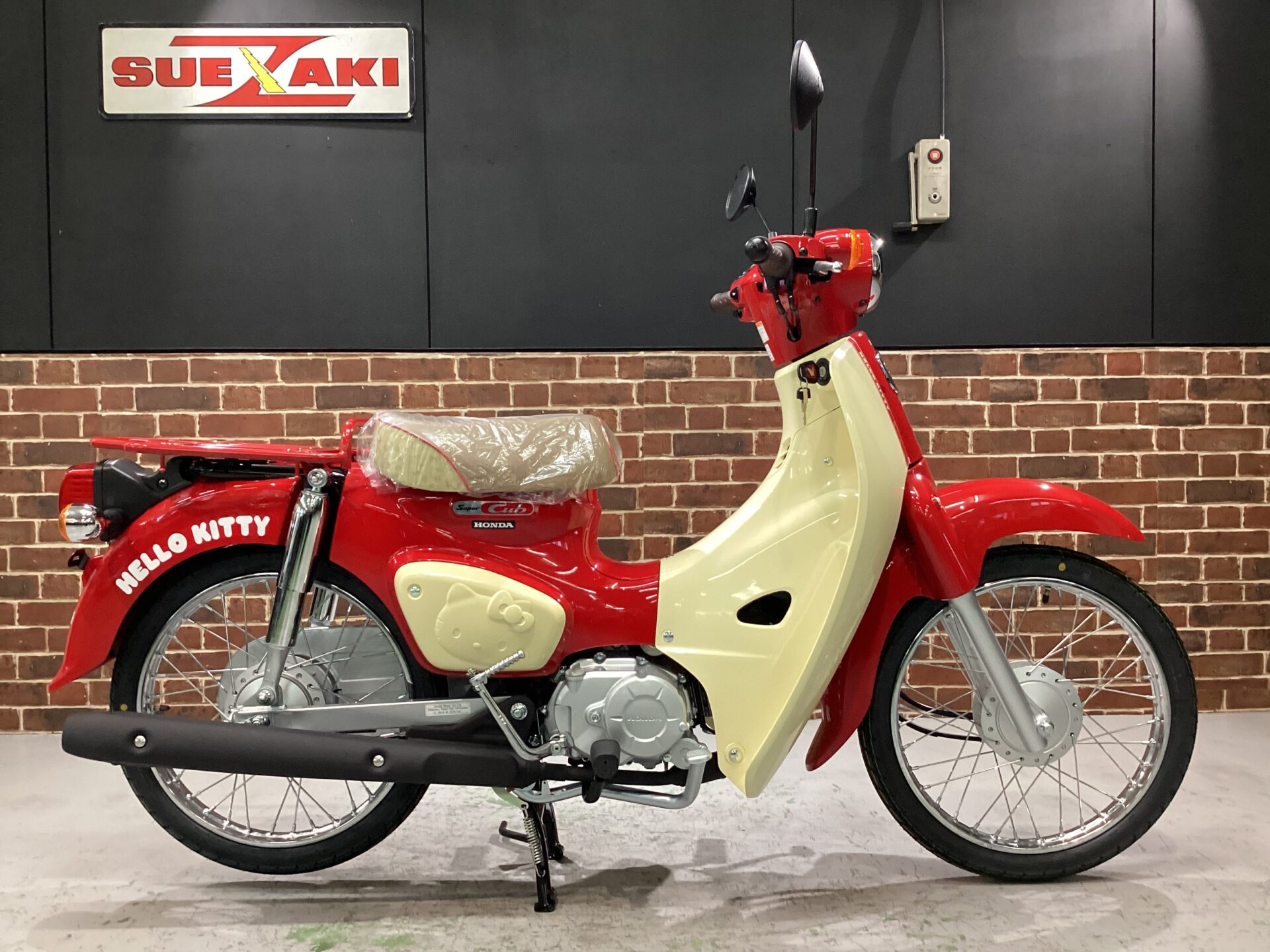 スーパーカブ50 HELLO KITTY