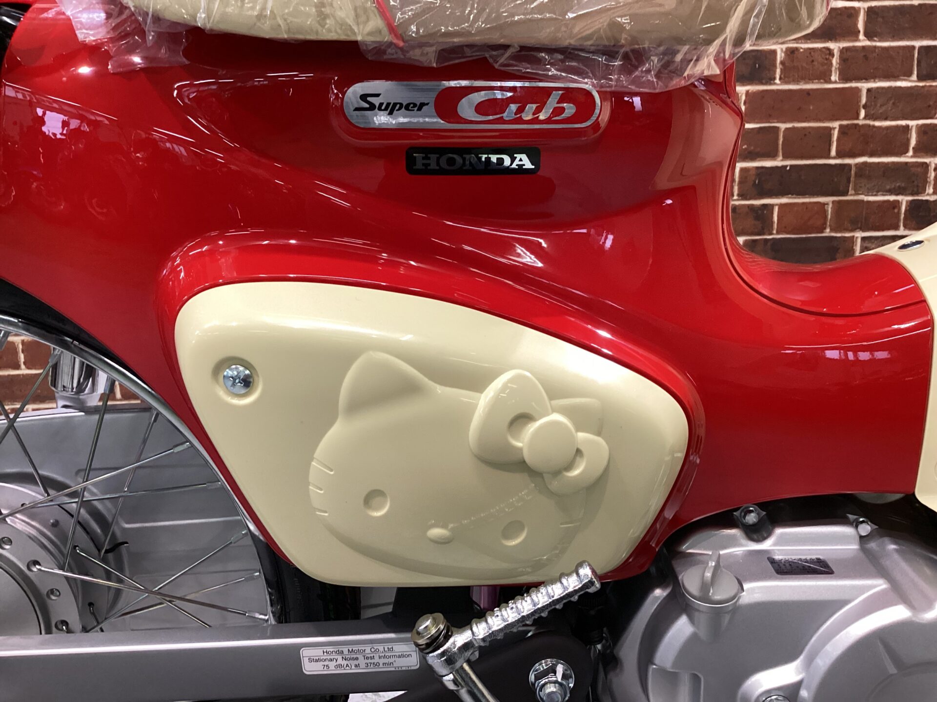 スーパーカブ50 HELLO KITTY