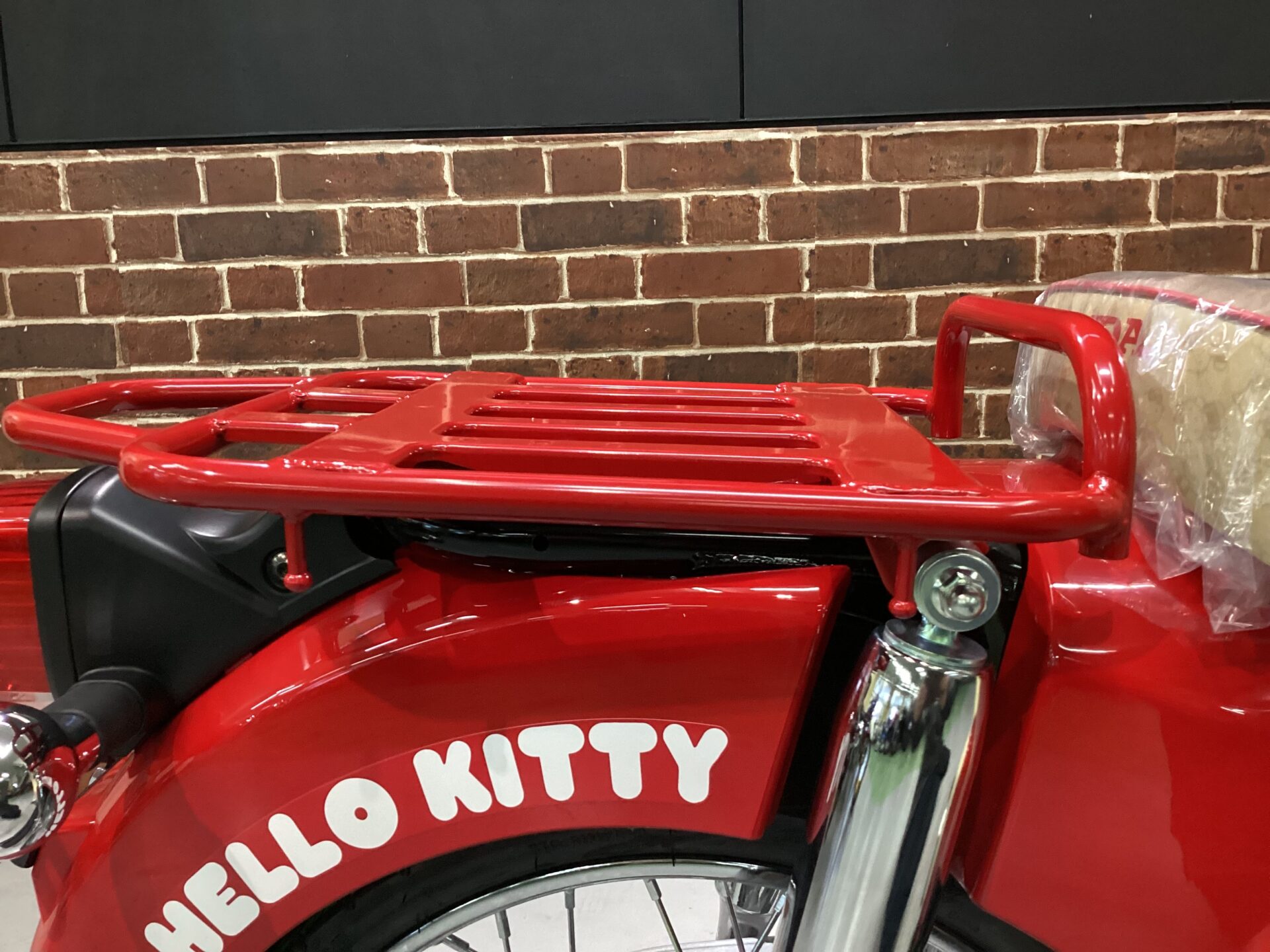 スーパーカブ50 HELLO KITTY