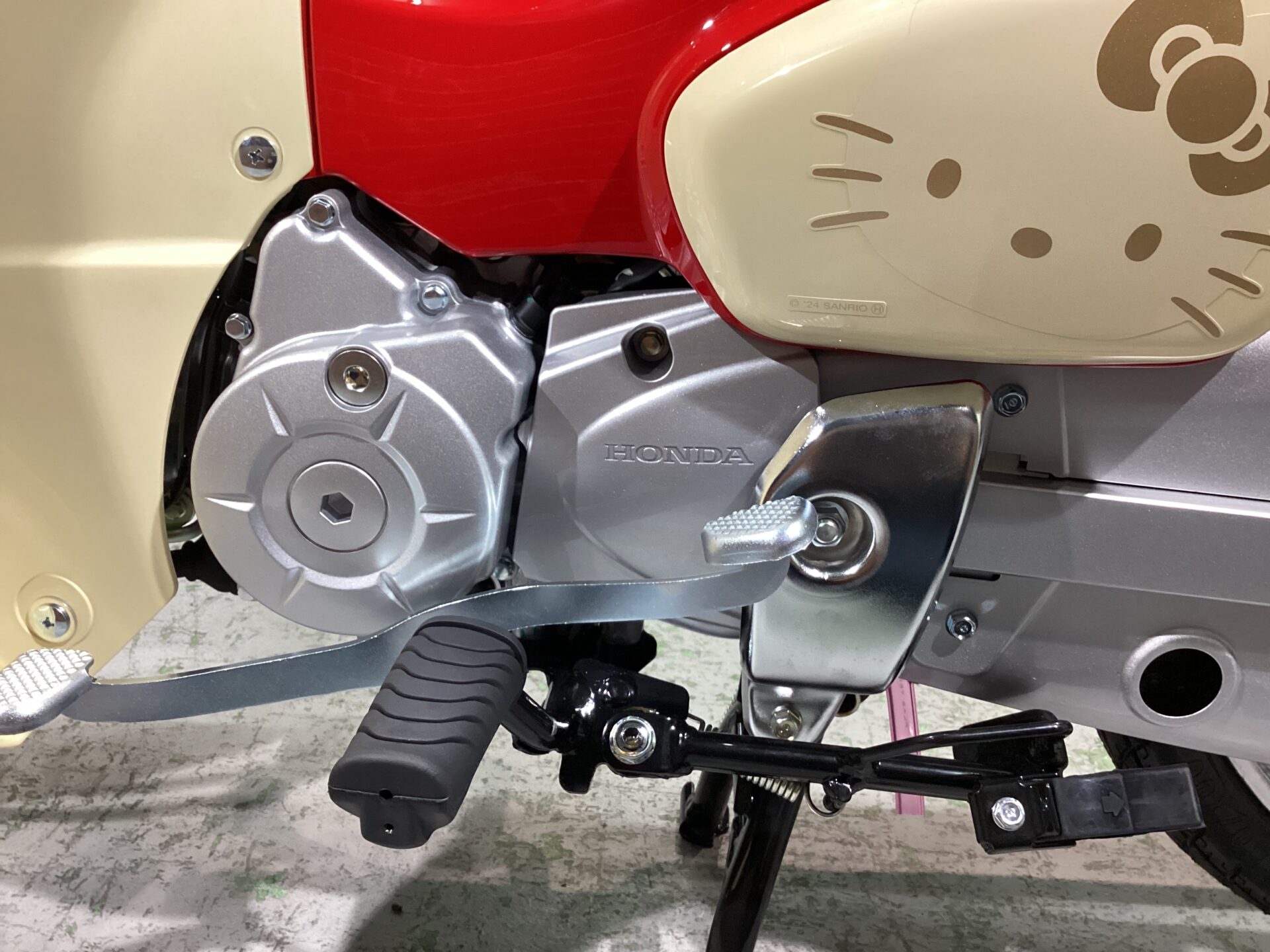 スーパーカブ50 HELLO KITTY