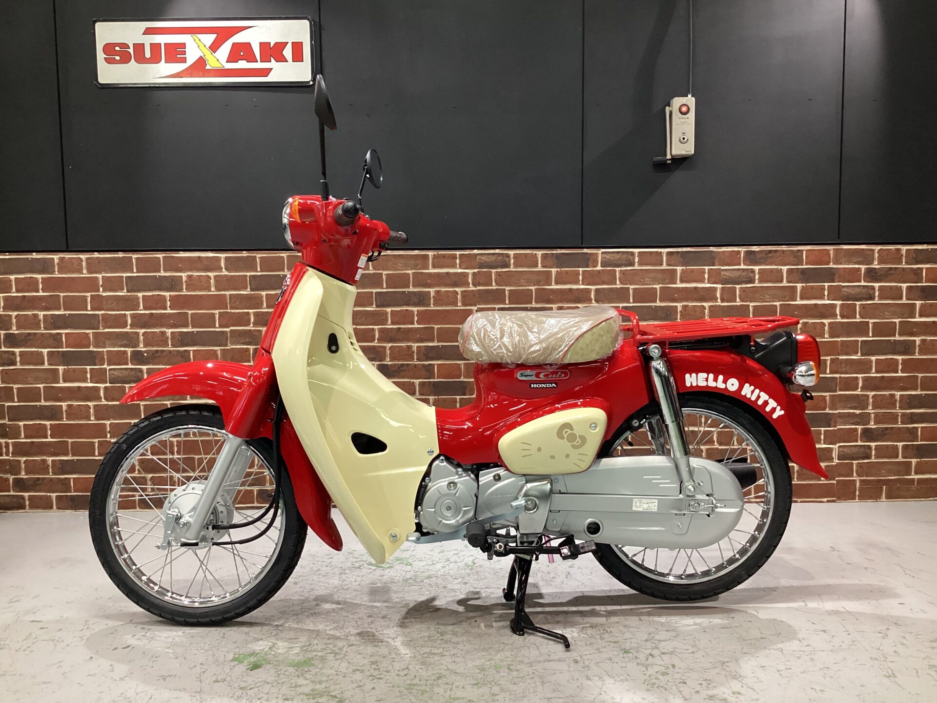 スーパーカブ50 HELLO KITTY