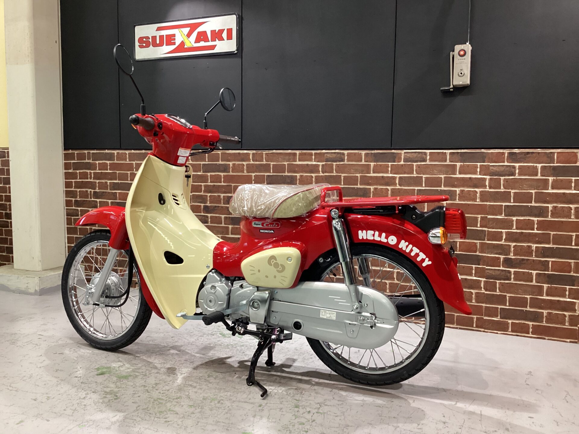 スーパーカブ50 HELLO KITTY
