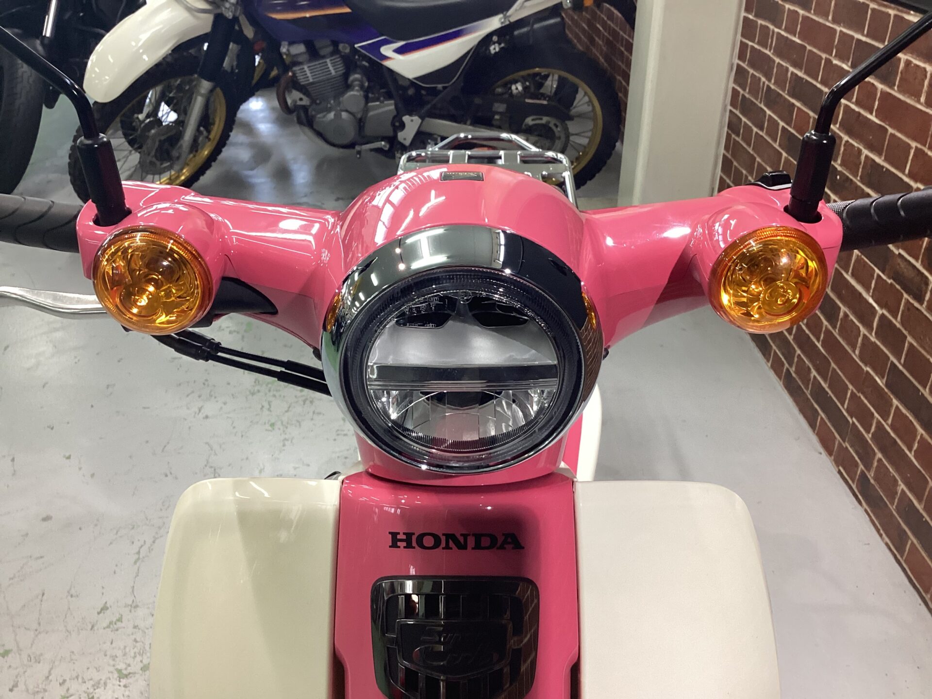 スーパーカブ50　天気の子ver