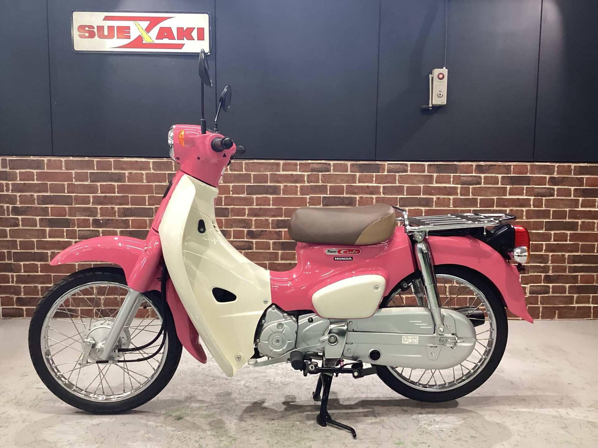 スーパーカブ50　天気の子ver