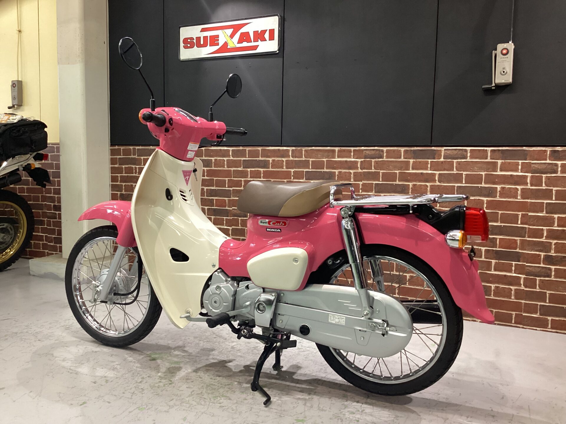 スーパーカブ50　天気の子ver