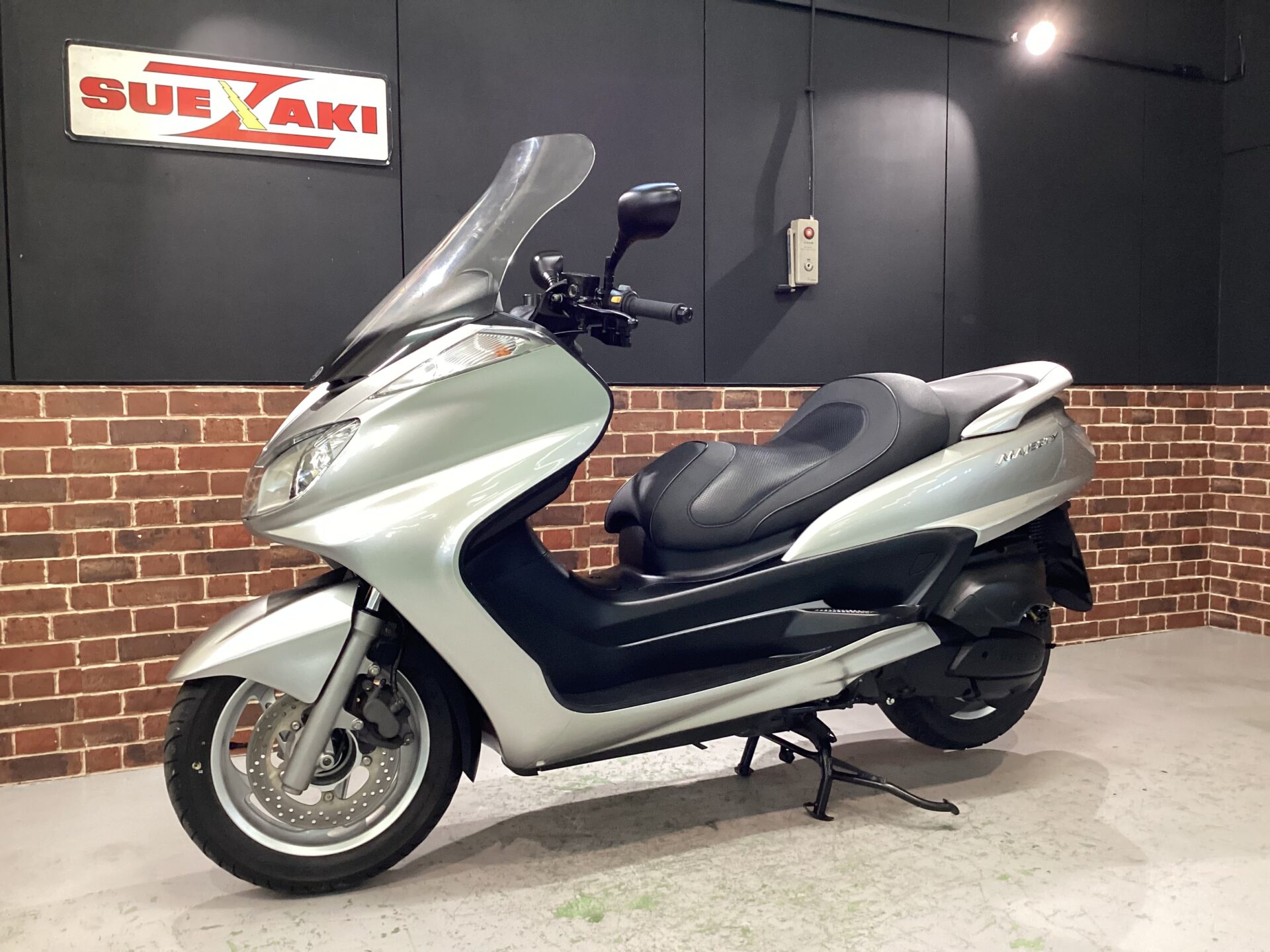 グランドマジェスティ