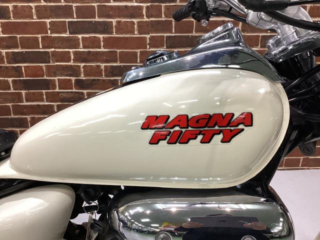 マグナ50