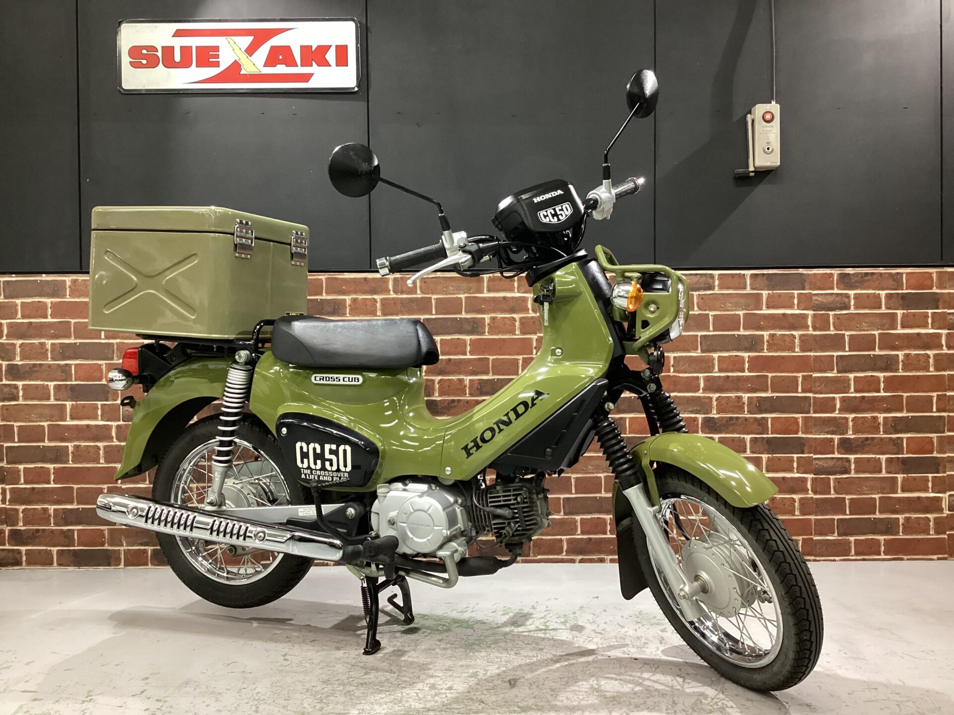 クロスカブ50