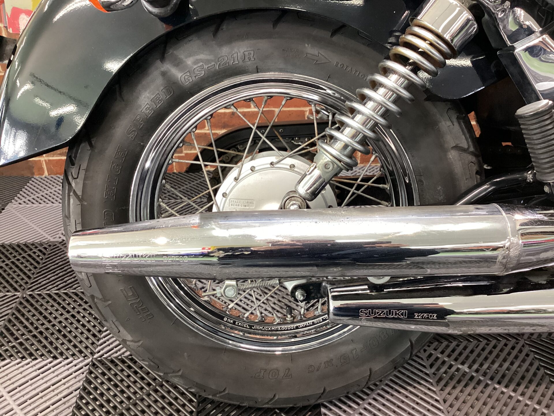 イントルーダーLC250