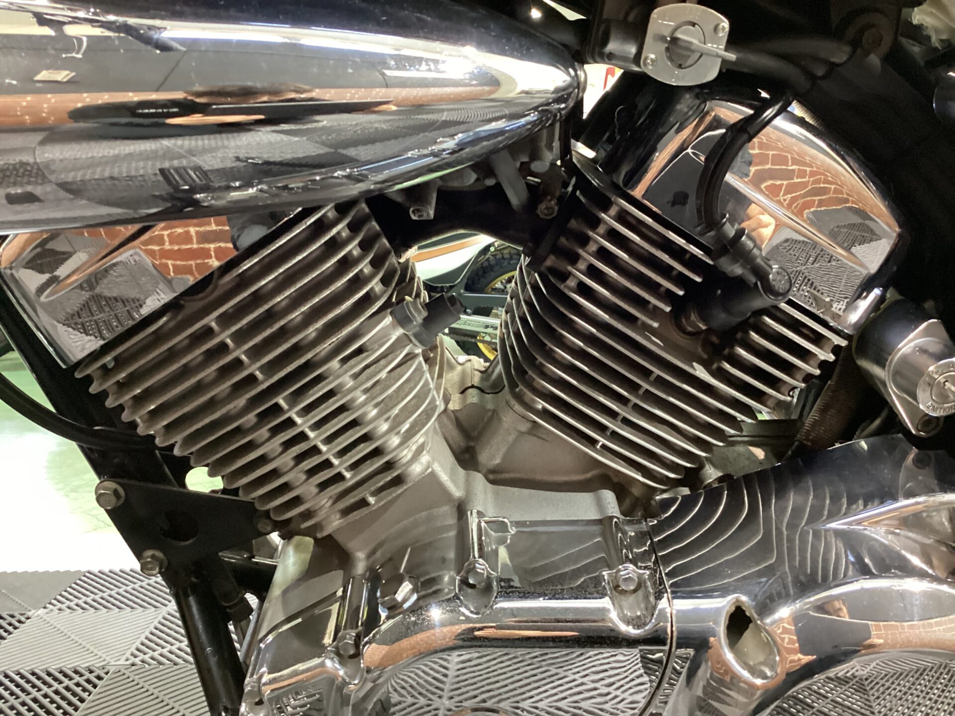 イントルーダーLC250