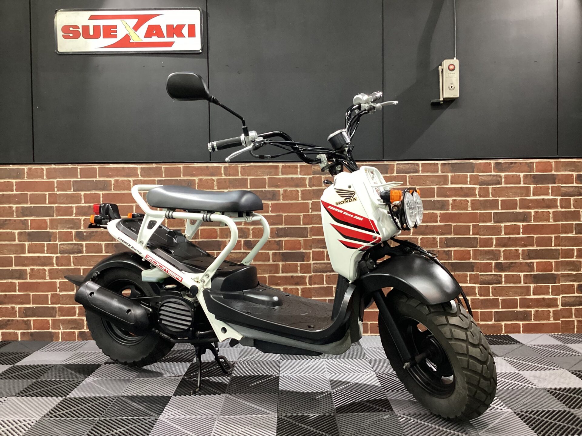 ズーマー 10thアニバーサリー