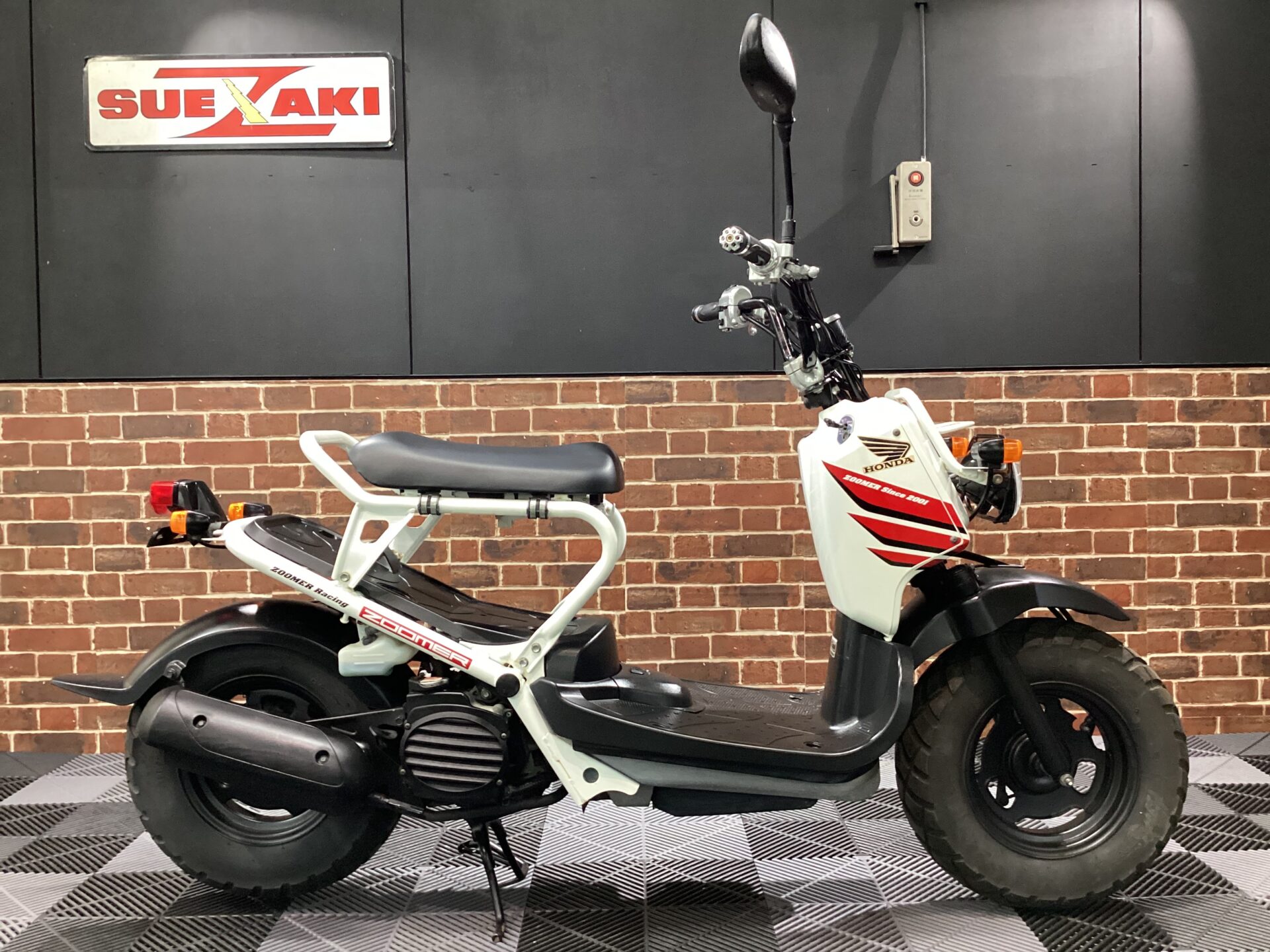 ズーマー 10thアニバーサリー