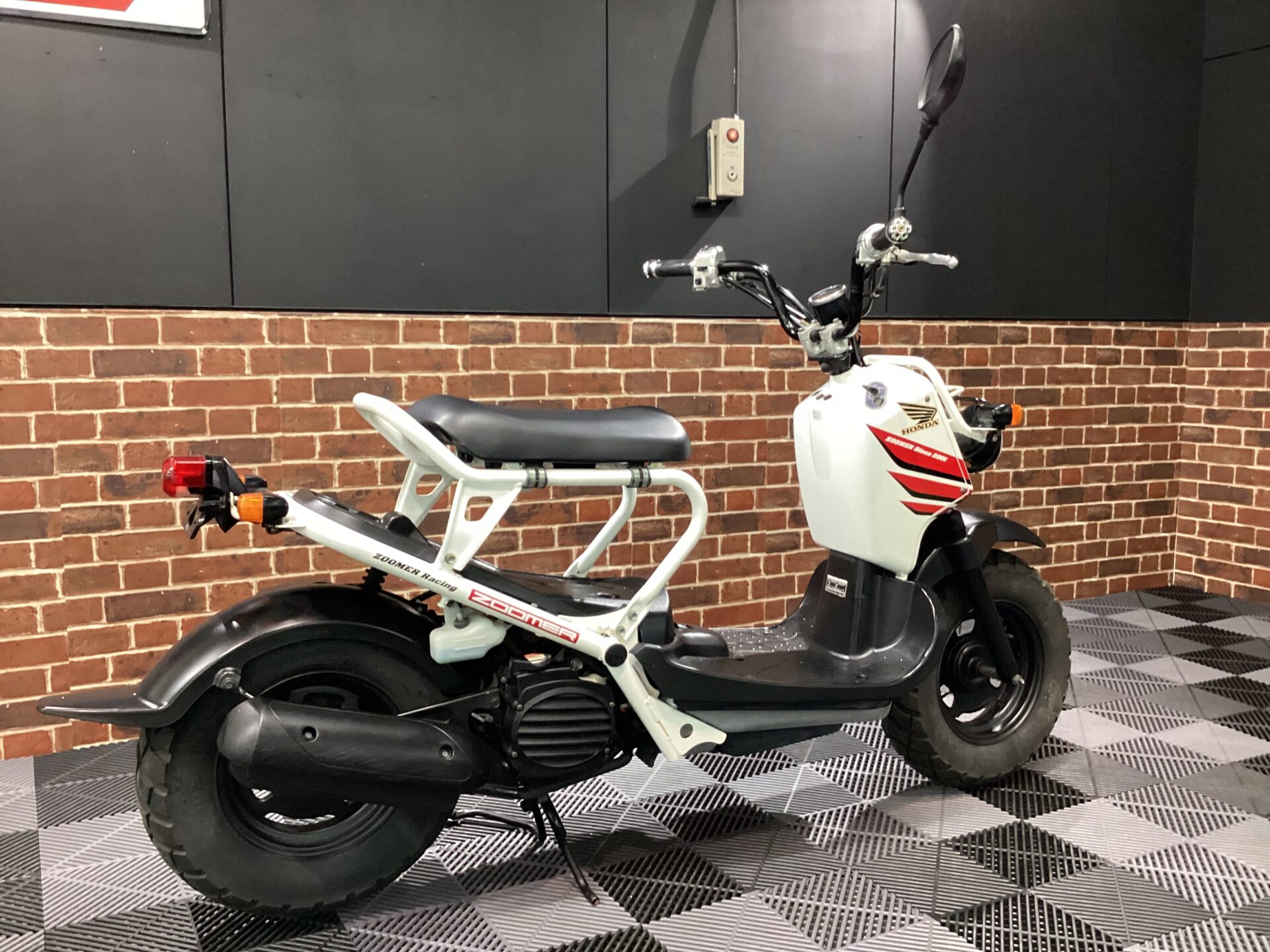 ズーマー 10thアニバーサリー