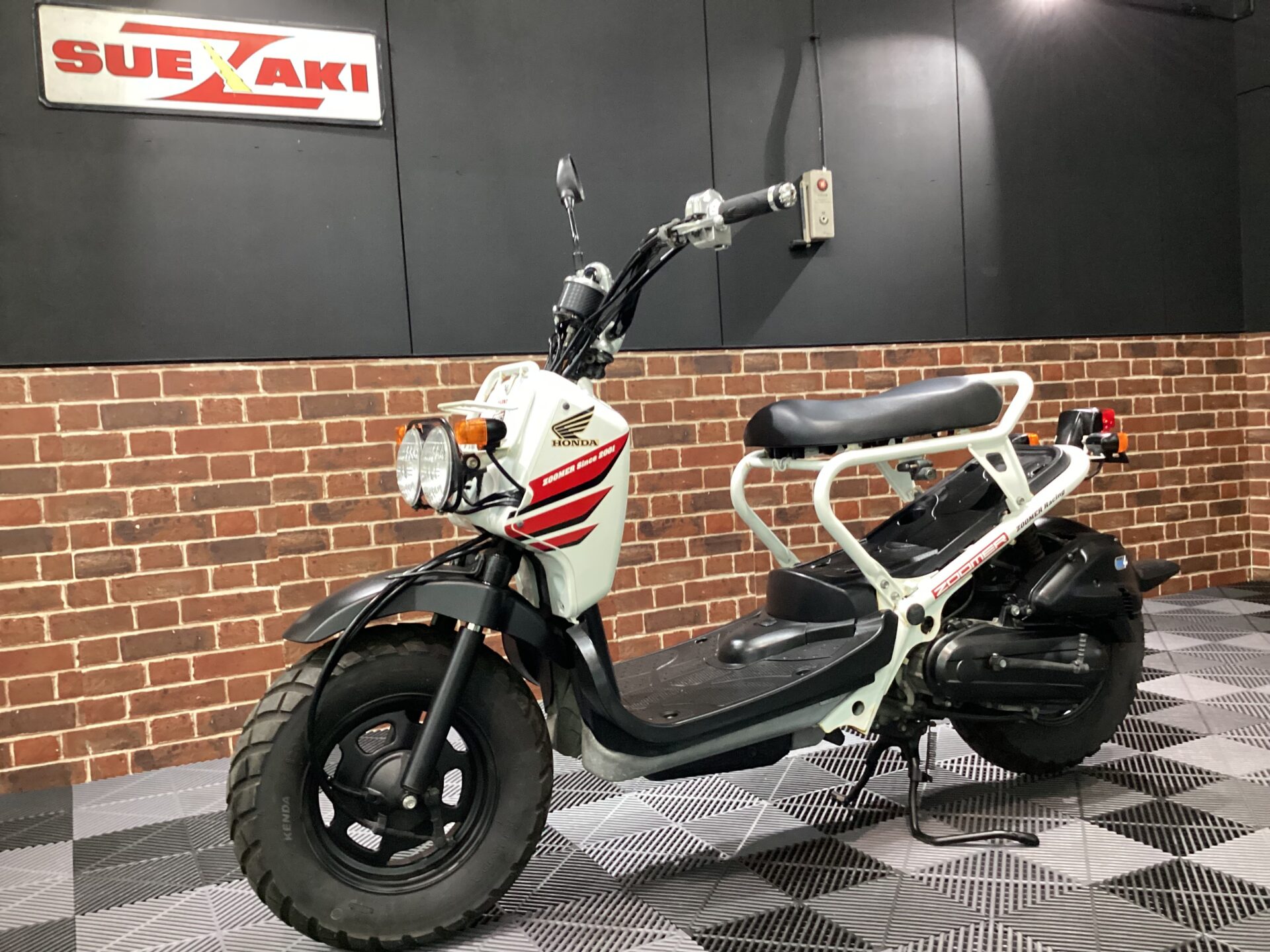 ズーマー 10thアニバーサリー