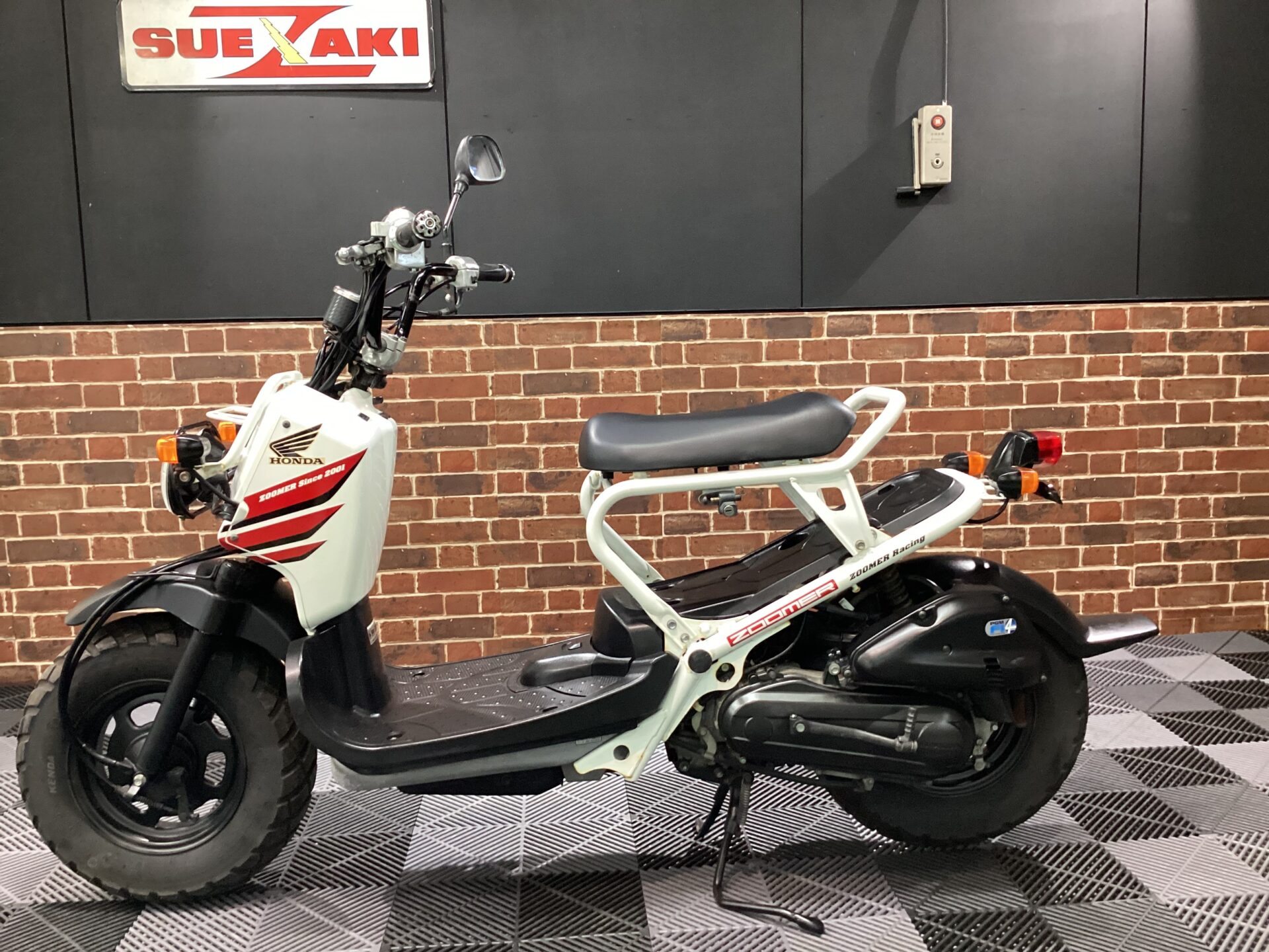 ズーマー 10thアニバーサリー