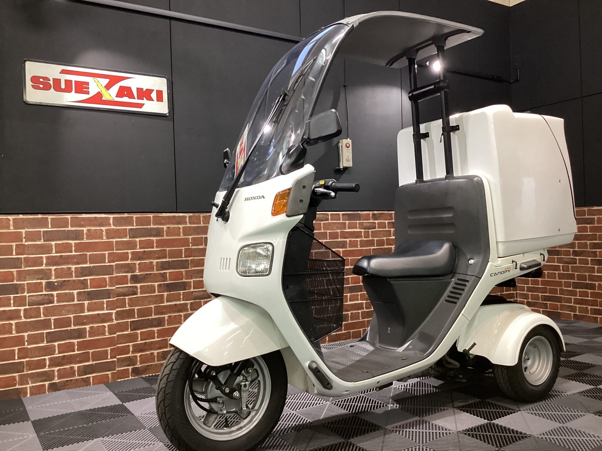 ジャイロキャノピー