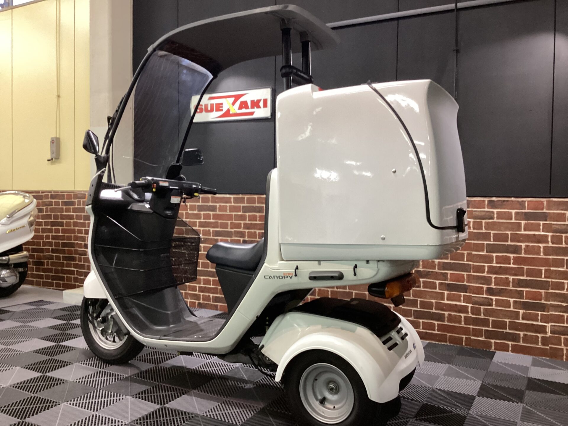 ジャイロキャノピー