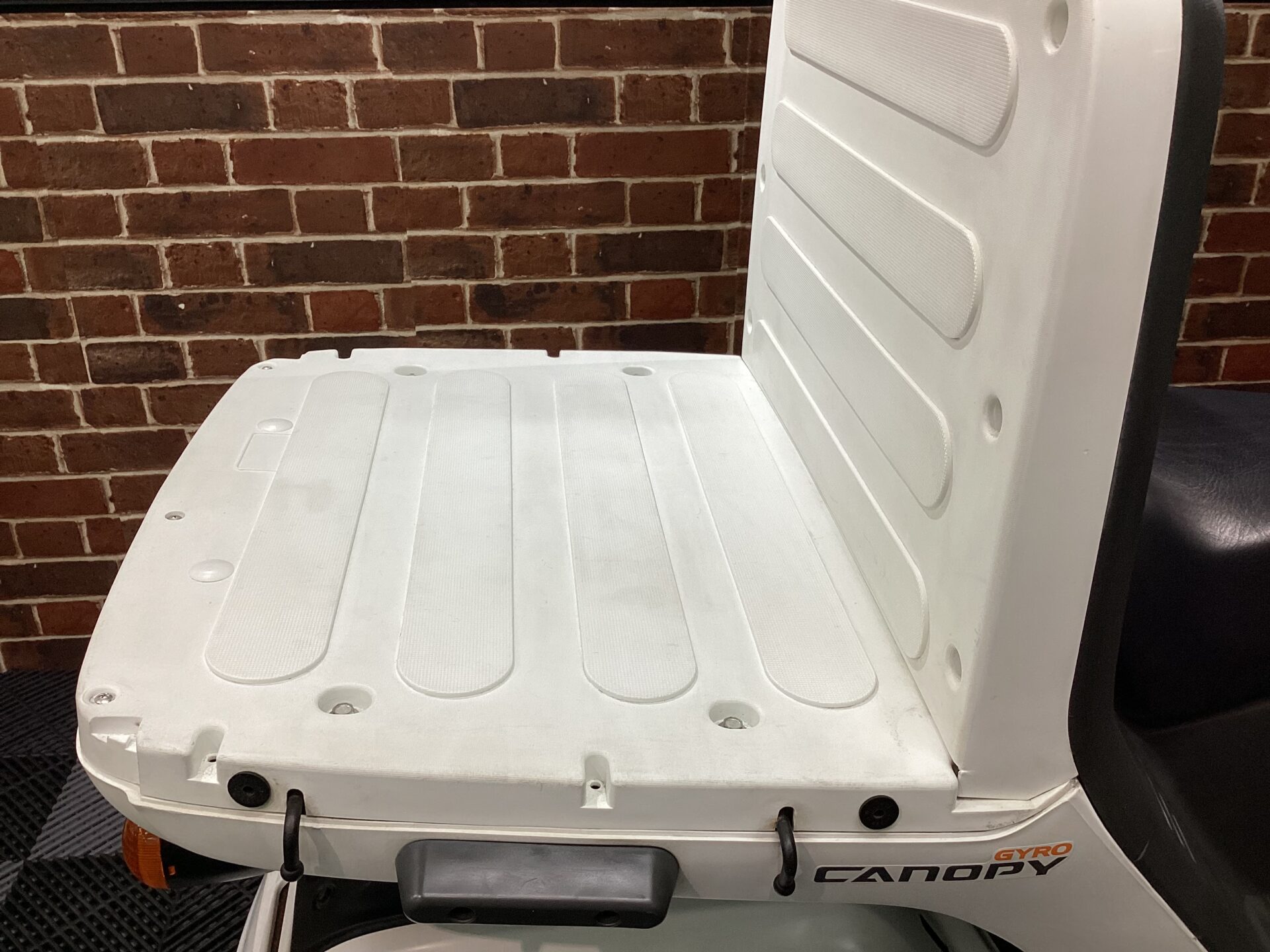 ジャイロキャノピー