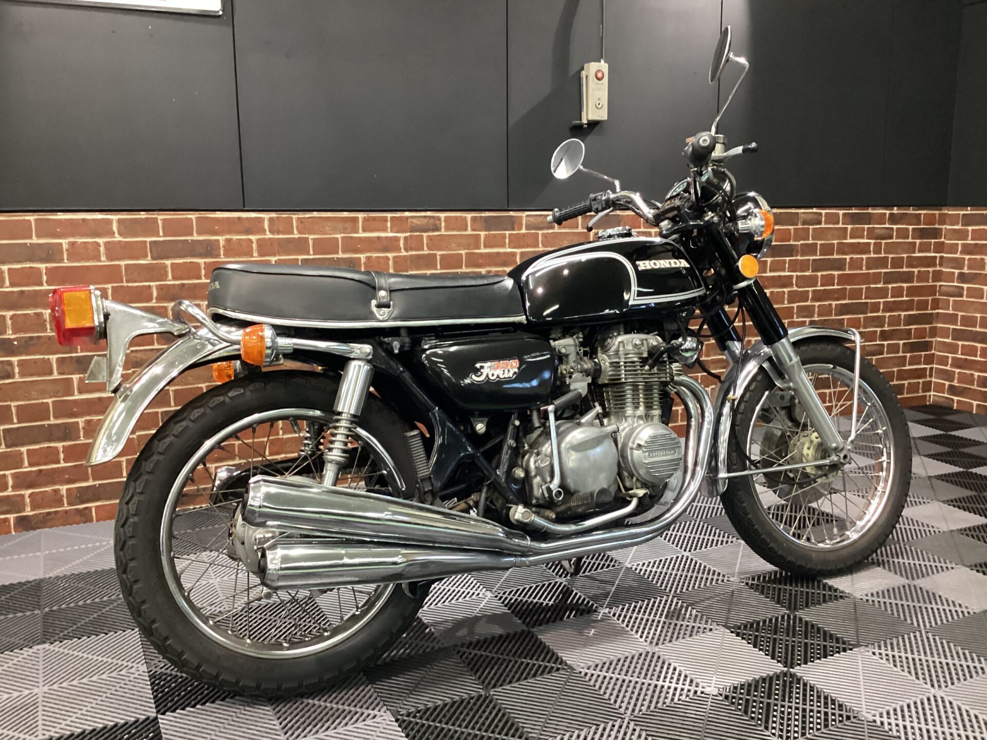 CB350Four