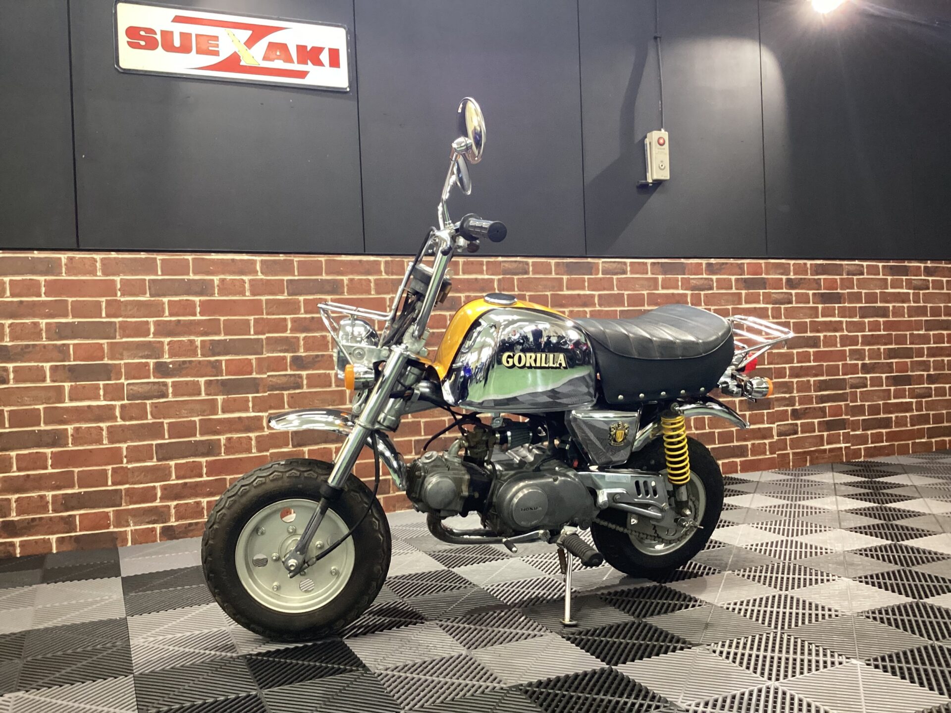 ゴリラ　TOKYO Ltd