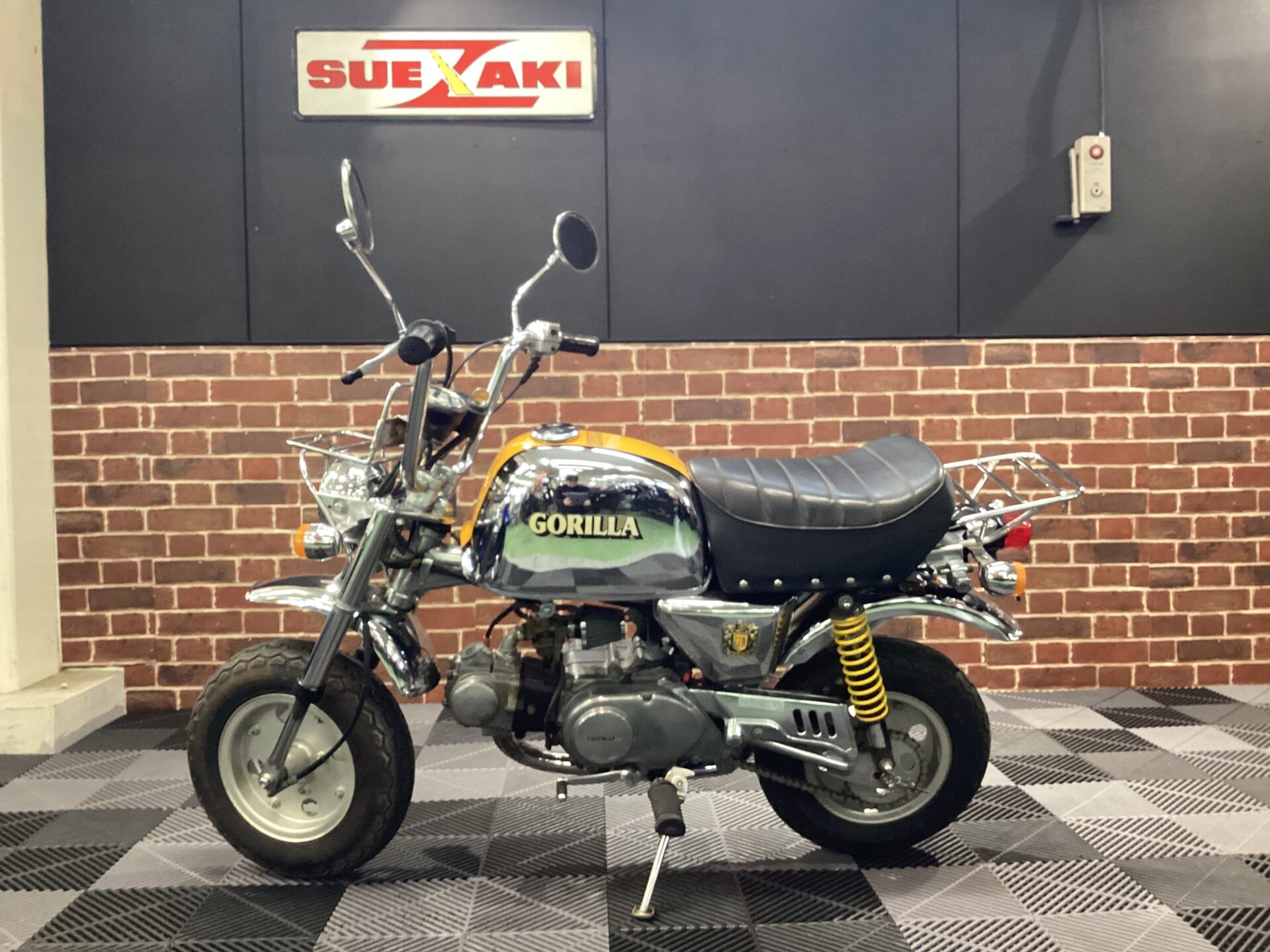 ゴリラ　TOKYO Ltd