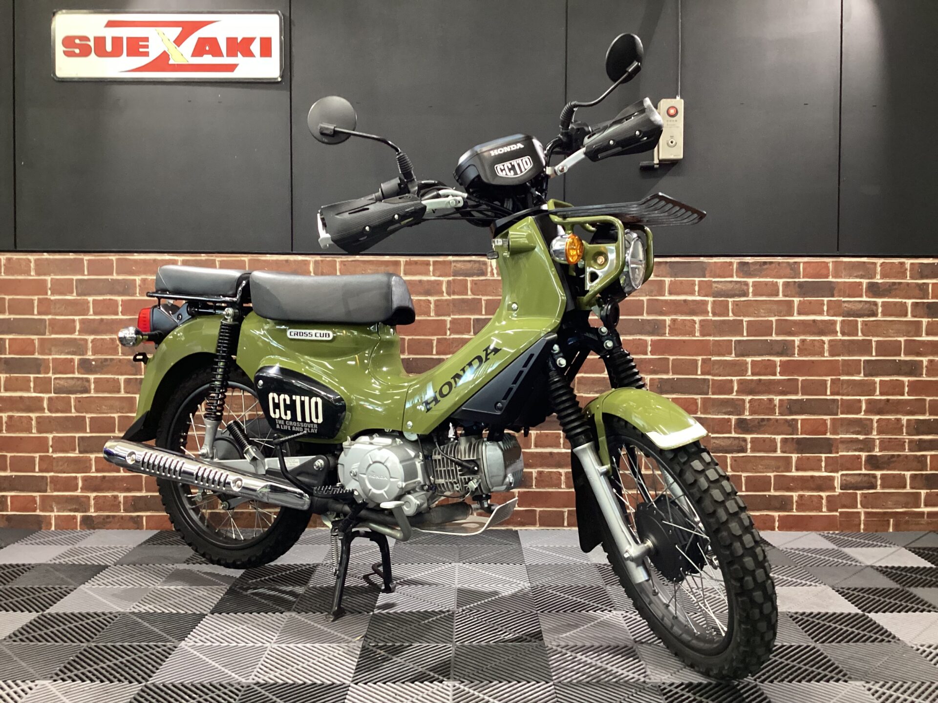 クロスカブ110