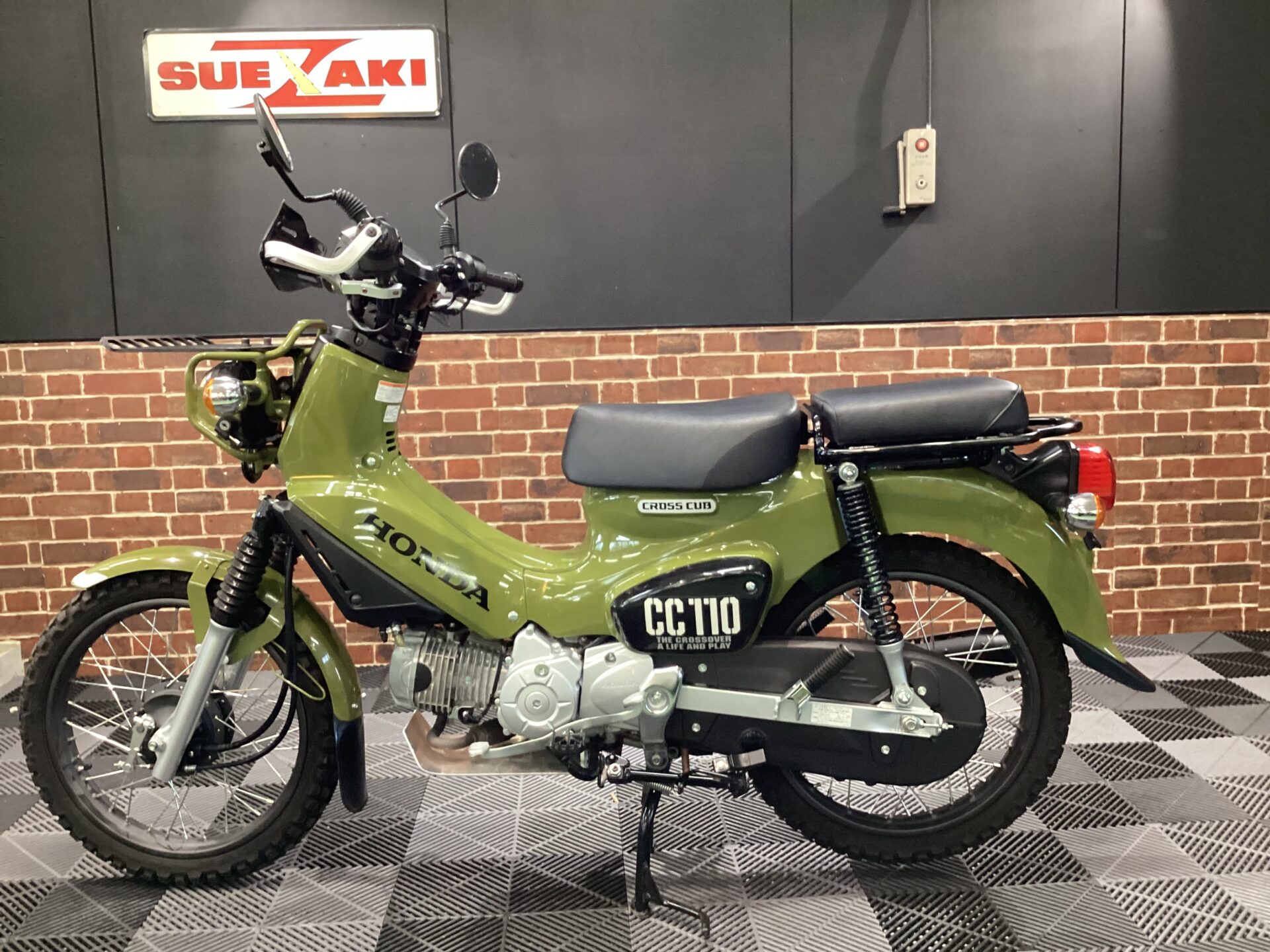 クロスカブ110